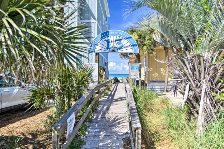 Beachside Townhome: Holiday Sun in Panama City Beach Beachside Townhome: Holiday Sun in Panama City Beach