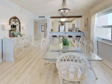 Dining Area Dining Area