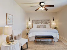 Master Bedroom - King Master Bedroom - King