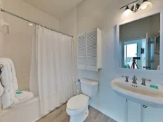 Master Bathroom Master Bathroom