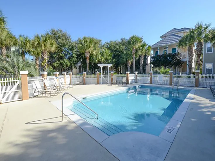 Community Pool Community Pool