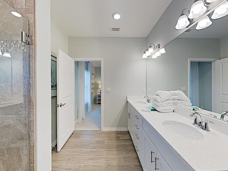 Master Bathroom Master Bathroom