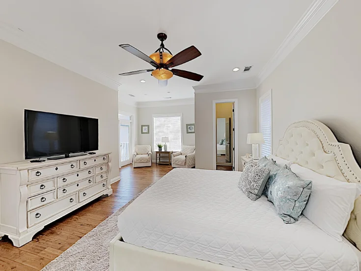 Master Bedroom - King, Third Floor Master Bedroom - King, Third Floor