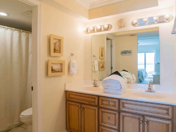 Master Bathroom Master Bathroom