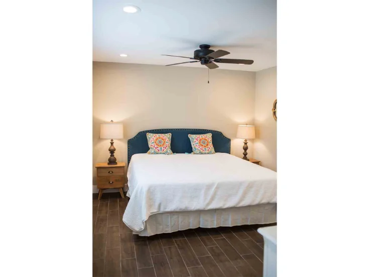 Master Bedroom - King Master Bedroom - King