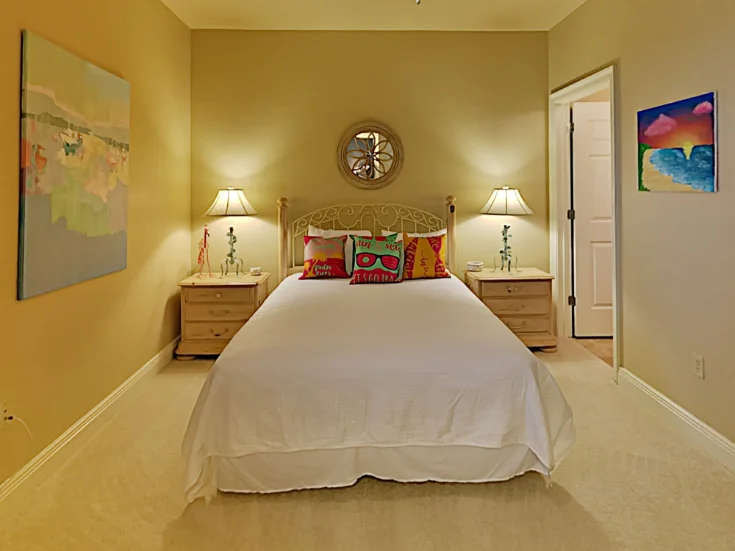 Second Bedroom - Queen Second Bedroom - Queen
