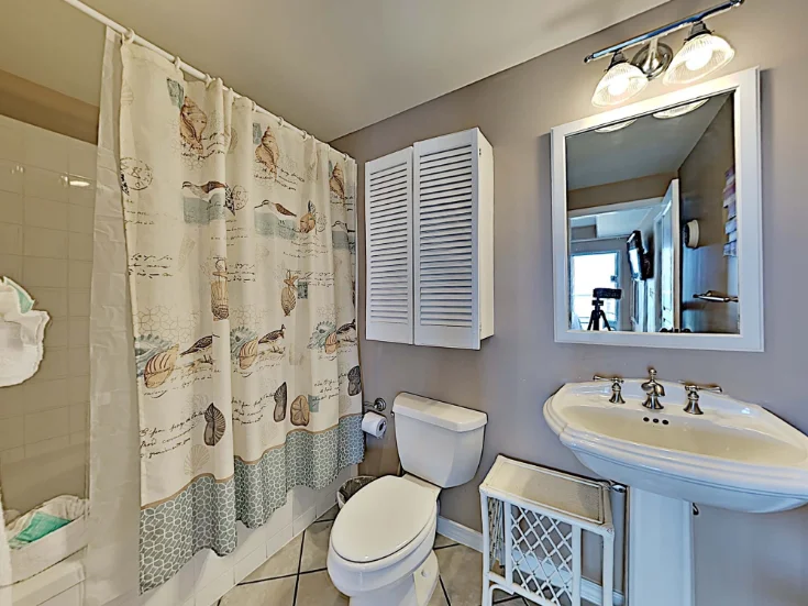 Master Bathroom Master Bathroom
