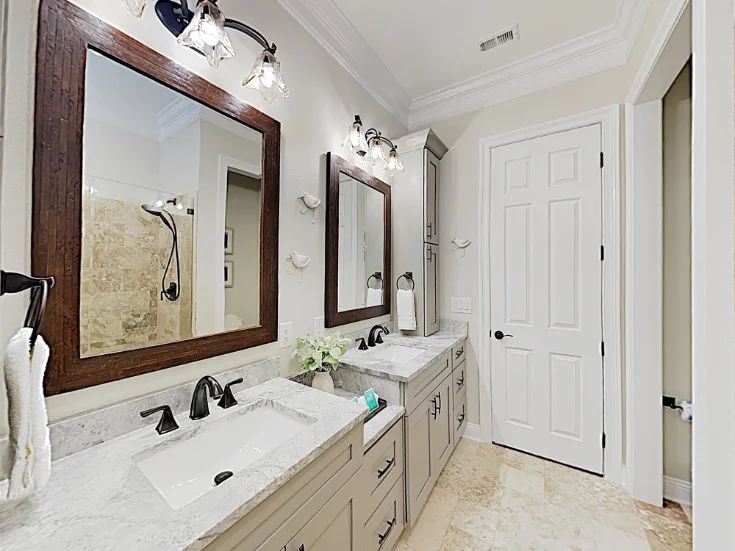 Master Bathroom Master Bathroom
