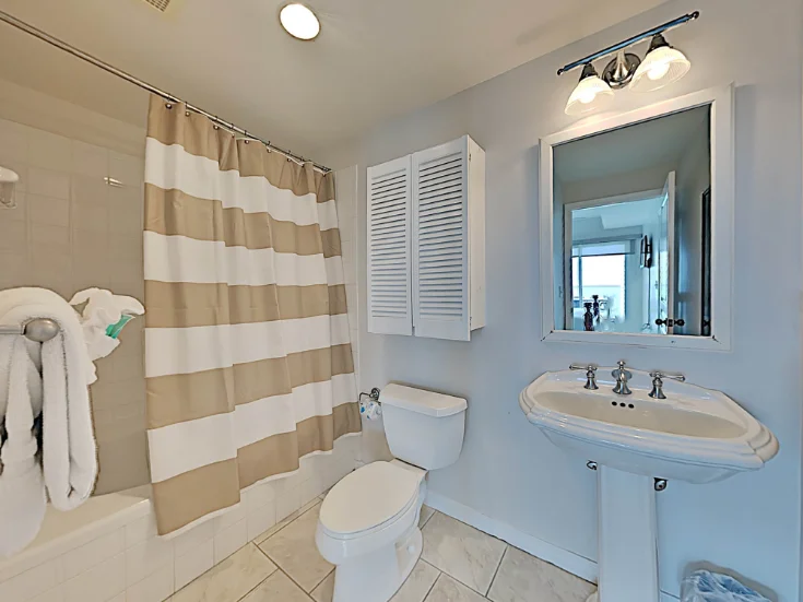 Master Bathroom Master Bathroom