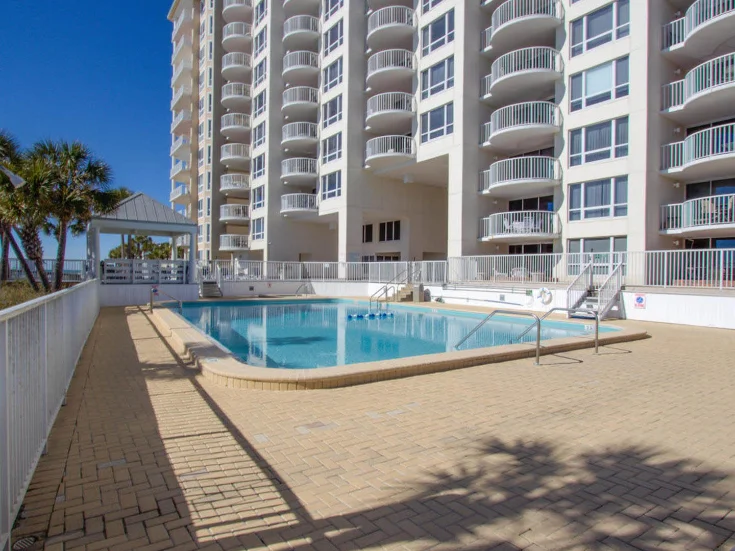 Community Pool and Lounging Area Community Pool and Lounging Area