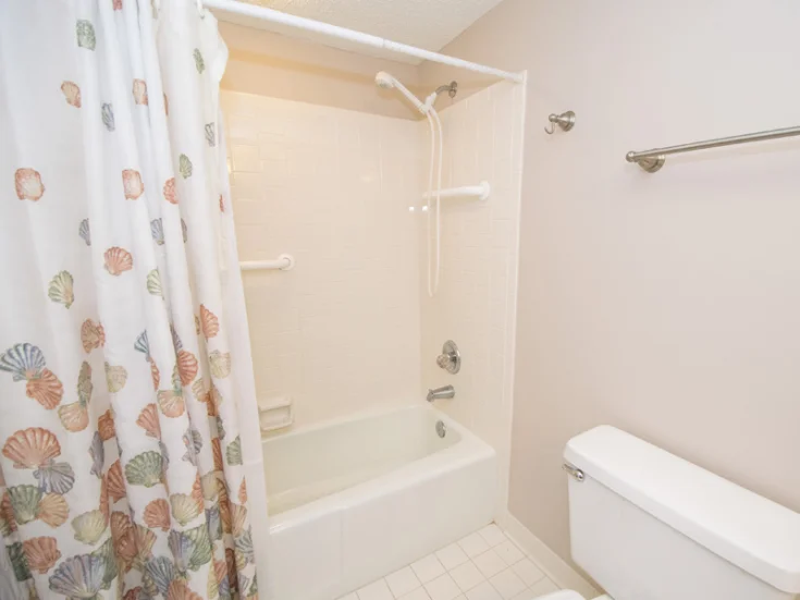 Master Bathroom Master Bathroom