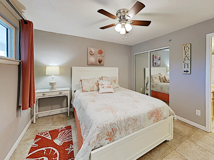 Second Bedroom - Queen Second Bedroom - Queen