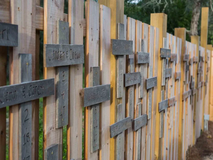 Crosses Crosses