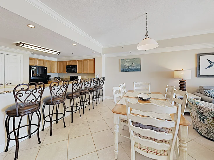 Dining Area Dining Area