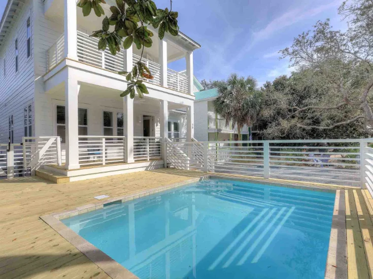 DESTINATION Paradise has an amazing private pool! DESTINATION Paradise has an amazing private pool!