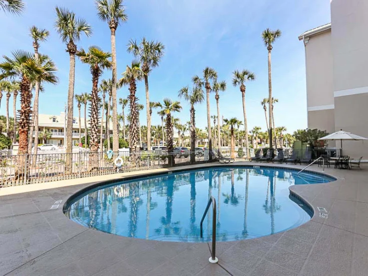 Community Pool Community Pool
